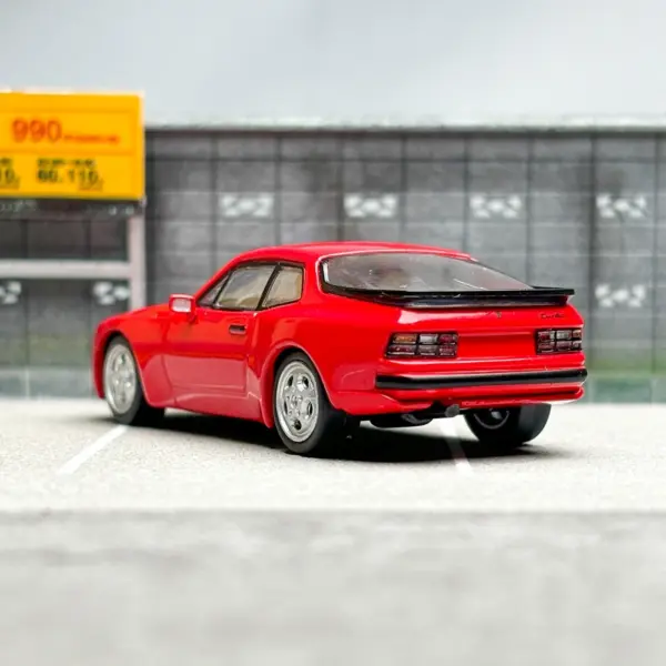 1:64 Diecast Porsche 944 Red Supercar Model - Image 4