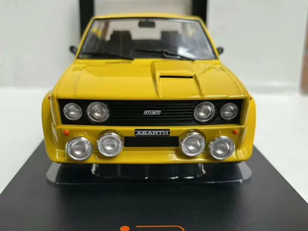 IXO 1:18 Scale Fiat 131 1980 Alloy Car Model - Image 3