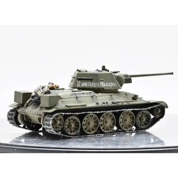 SANRONG 1/72 T34/76 Soviet Tank Model - Image 3