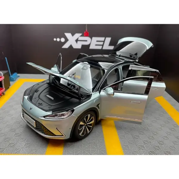 1:18 Alloy Model Car ARCFOX Alpha S - Image 5