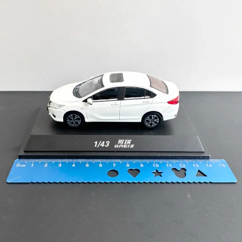 Honda GREIZ Alloy Model 1:43 Collectible Toy 5 Honda GREIZ Alloy Model 1:43 Collectible Toy - Image 5