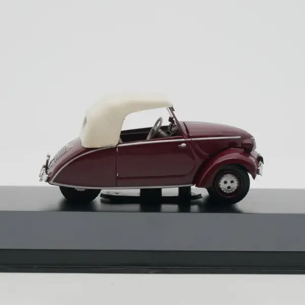 IXO 1:43 Julien 1947 Diecast Vintage Car Model - Image 3