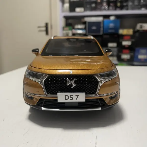 Die-cast 1:18 Changan Peugeot Citro DS7 SUV Model - Image 5