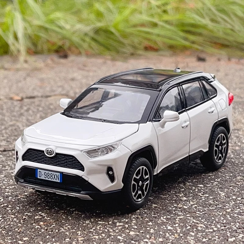 1:32 Toyota RAV4 Alloy Diecast Model 2 1:32 Toyota RAV4 Alloy Diecast Model - Image 2