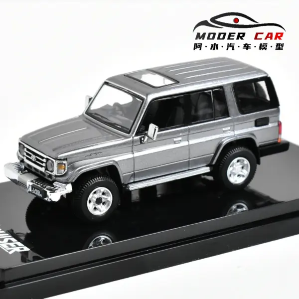 NoEnName_Null 1:64 Diecast LC70 and LC60 Car Set - Image 13