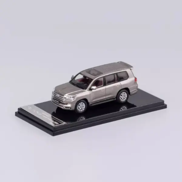 Land Cruiser 200 LC200 1:64 Alloy Car Model Collection - Image 3