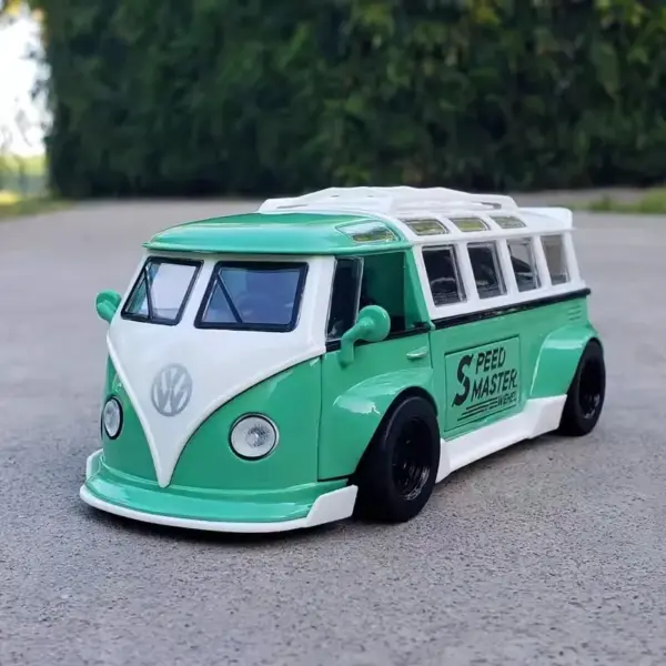 1/32 T1 Bus Alloy Diecast Model Car - Image 9