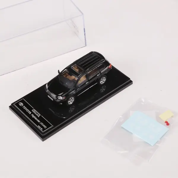 GCD 1:64 Highlander XU40 Diecast Model Car - Image 6