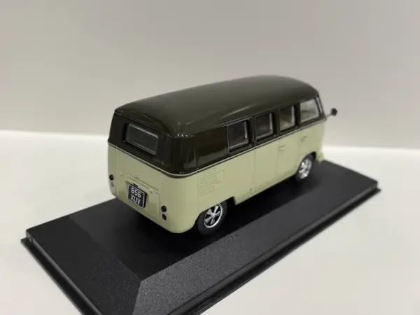 CORGI 1:43 Scale T1 Bus Alloy Car Model - Image 5