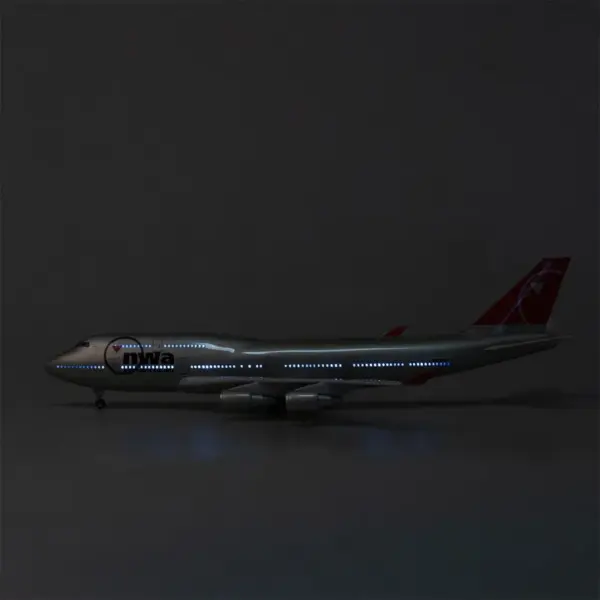 Northwest Airlines Boeing 747 Resin Diecast Model - Image 6
