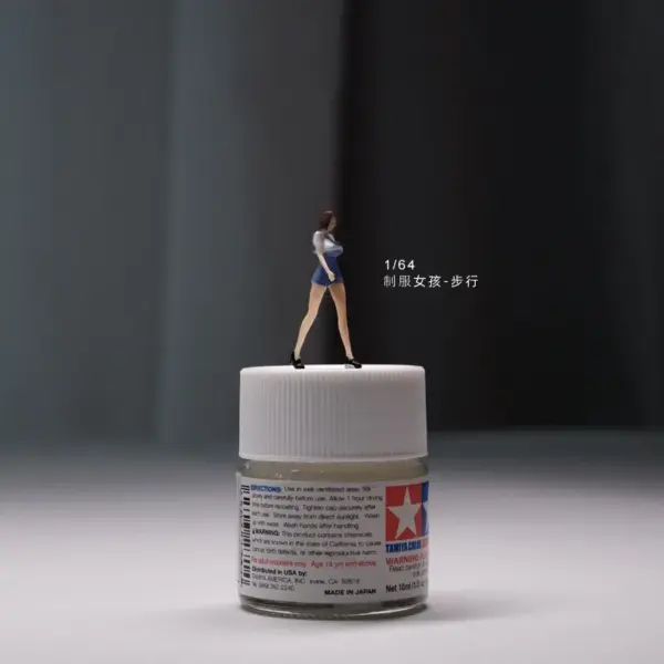 1/64 Resin Miniature Girl Figurine for Photography - Image 6