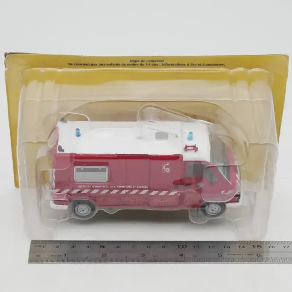 IXO 1:43 French Fire Rescue Vehicle Model - Image 6