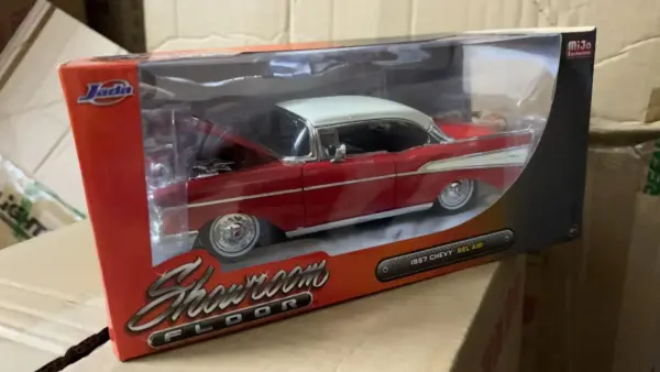 JADA 1:24 BEL AIR Diecast Car Model - Image 7