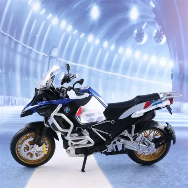 1:12 BMW R1250 GS Diecast Motorcycle Model - Image 4