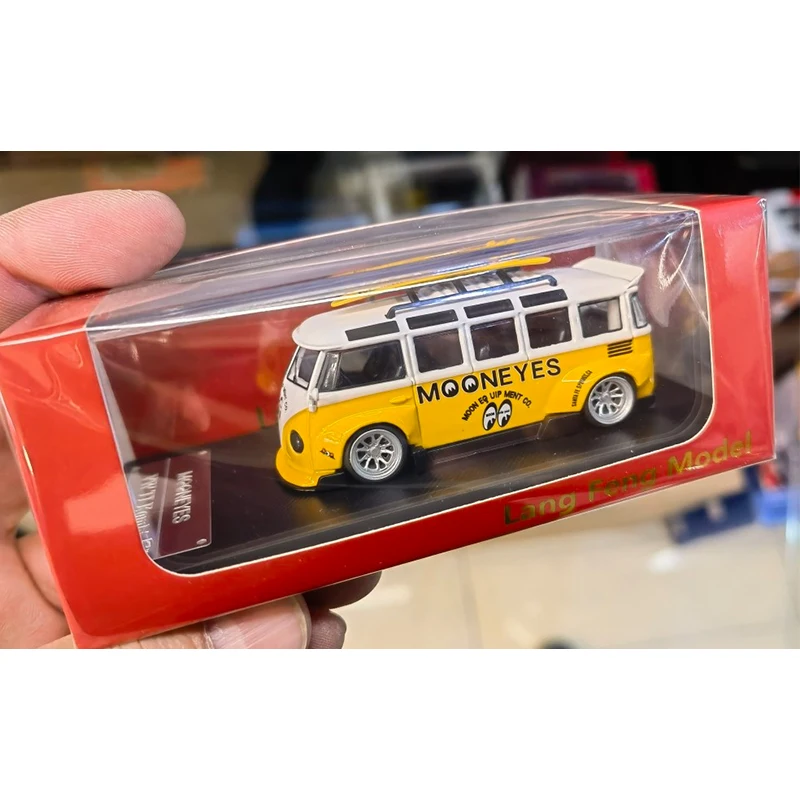 1/64 Diecast Alloy VW Bus Model Car for Collection 7 1/64 Diecast Alloy VW Bus Model Car for Collection - Image 7