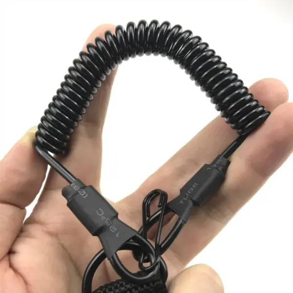 Elastic Tactical Lanyard for Keys and Flashlights - Image 4