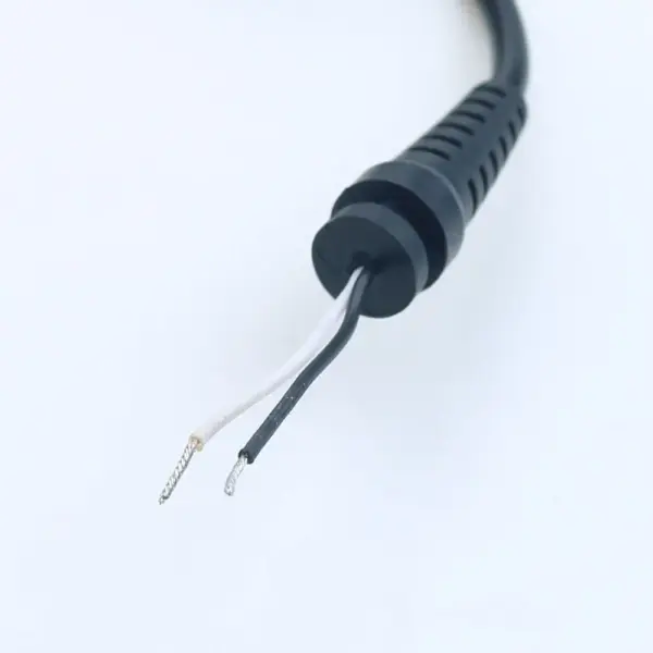 Universal DC Power Cable for Laptops and Devices - Image 3