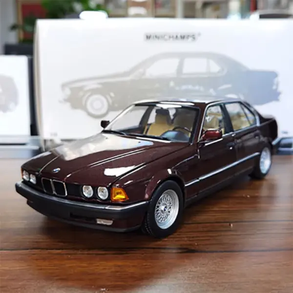 Minichamps 1:18 BMW 7 Series E32 1986 Car Model - Image 3