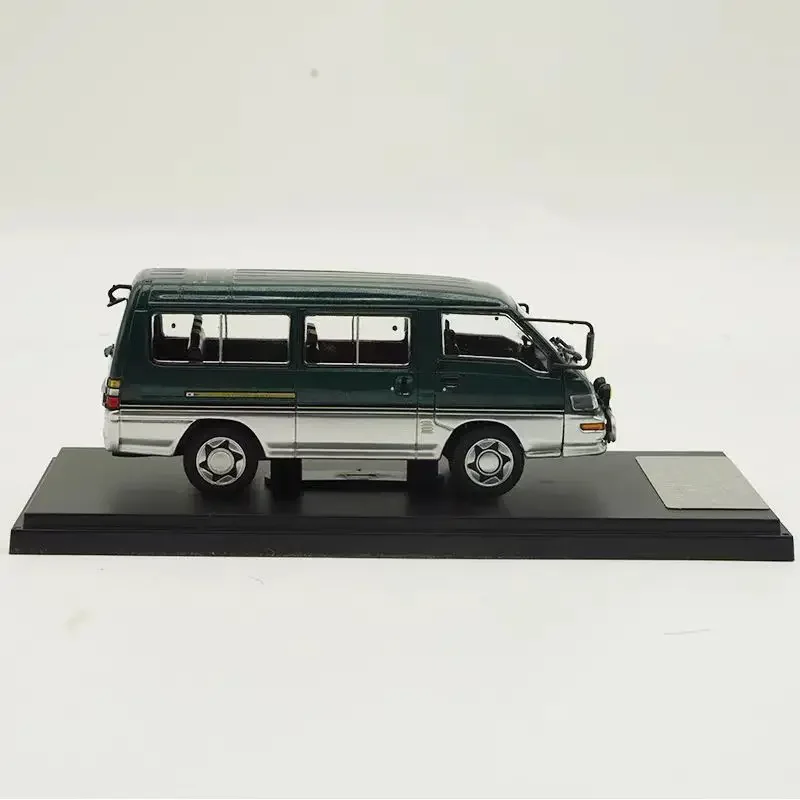 Die-cast Mitsubishi Sunyork Delica Van Collectible Model 5 Die-cast Mitsubishi Sunyork Delica Van Collectible Model - Image 5