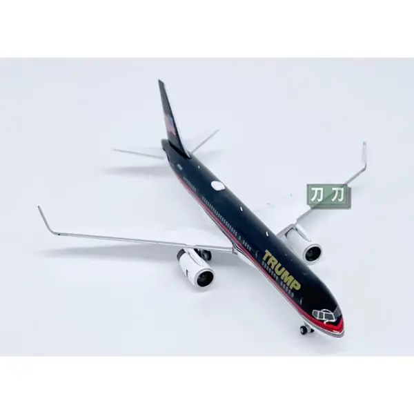 NG Diecast Trump B757-200 Aircraft Model 1/400 - Image 3