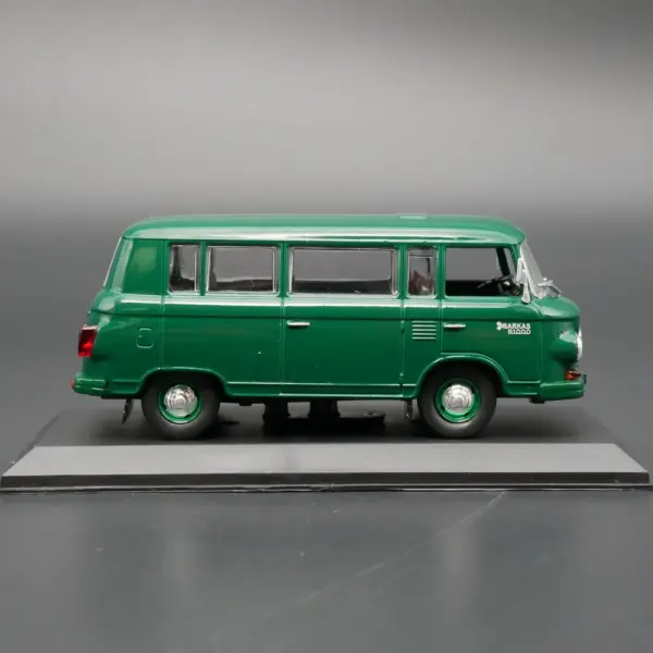 Ixo 1:43 Barkas B 1000 Diecast Model Car - Image 4