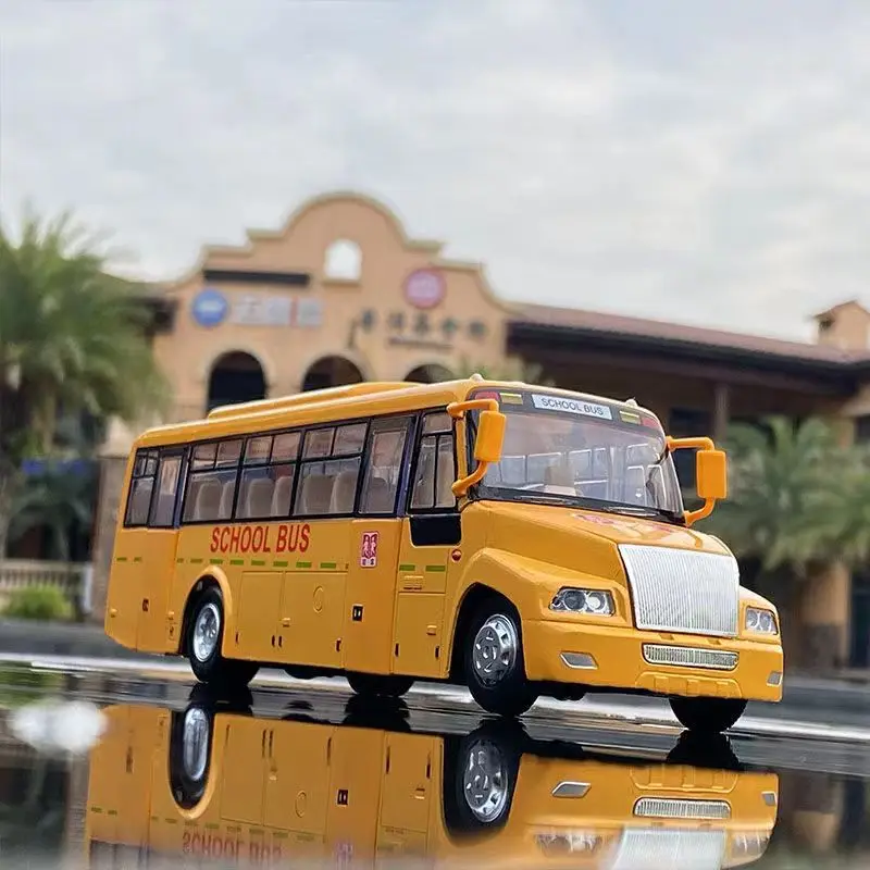 1/32 Alloy America School Bus Model Car 2 1/32 Alloy America School Bus Model Car - Image 2