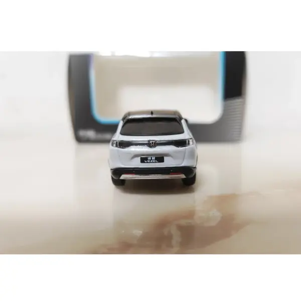 1:64 Scale 2023 VEZEL SUV Diecast Model Toy - Image 5