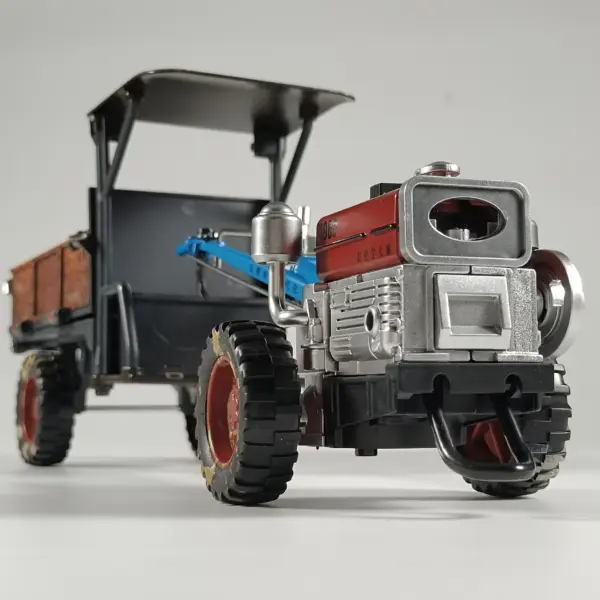 Maisto 1:24 Diecast Walking Tractor Model - Image 5