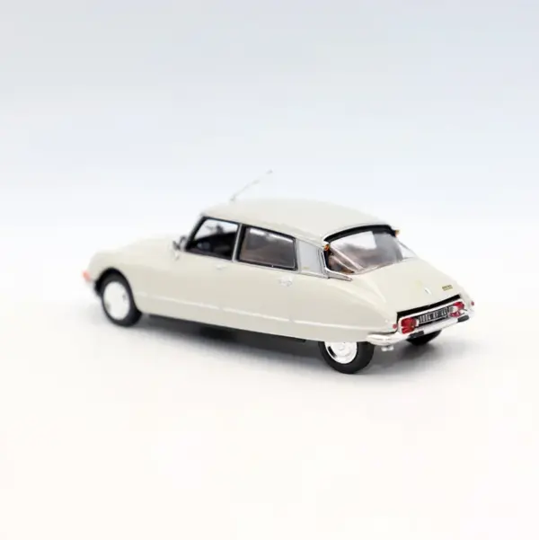 1/43 Citroen DS 23 1974 Alloy Car Model - Image 5