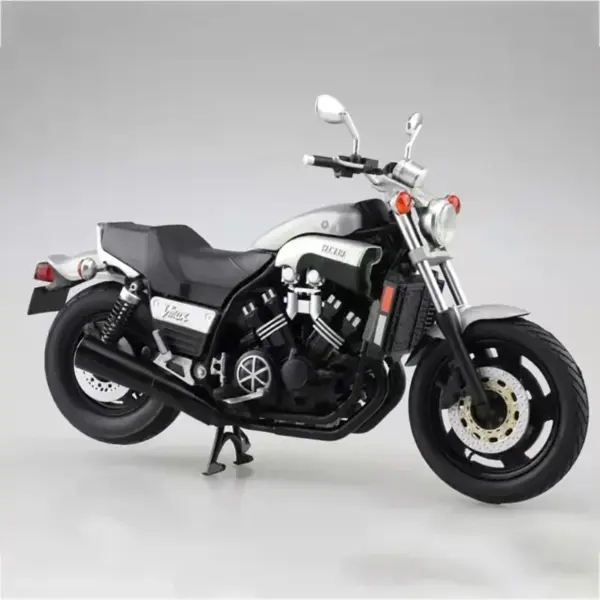 YAMAHA V-max 1:12 Scale Diecast Motorcycle Model - Image 3