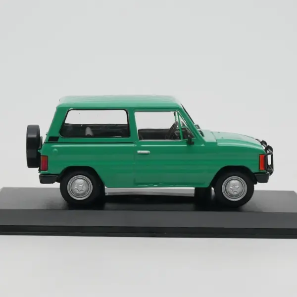 IXO 1:43 ARO 10 Diecast Car Model Metal Vehicle - Image 3