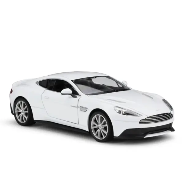 WELLY 1:24 Aston Martin VANQUISH V12 Diecast Model - Image 12