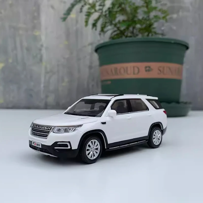 1:43 Changan CS95 Plastic Model Car Display 2 1:43 Changan CS95 Plastic Model Car Display - Image 2