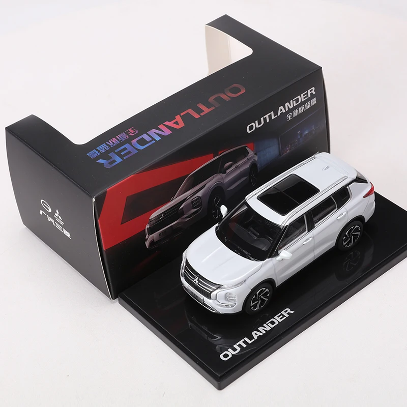1:43 Outlander SUV Diecast Model Car Black/White 8 1:43 Outlander SUV Diecast Model Car Black/White - Image 8