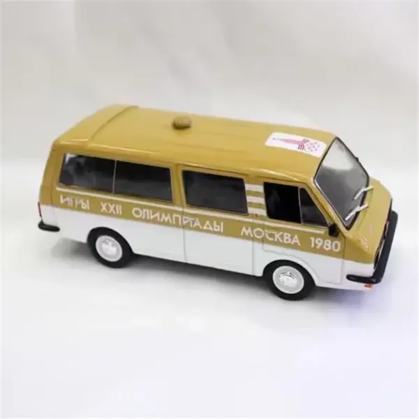 1/43 RAF 2203 MPV Diecast Alloy Van Model - Image 5
