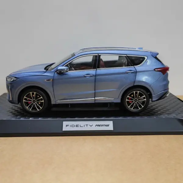 Diecast 1:18 Jetour X70 PLUS Alloy Car Model - Image 3