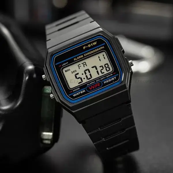 Vintage Square Digital Watch D0H6HJNOEI5000FC30KG - Image 2