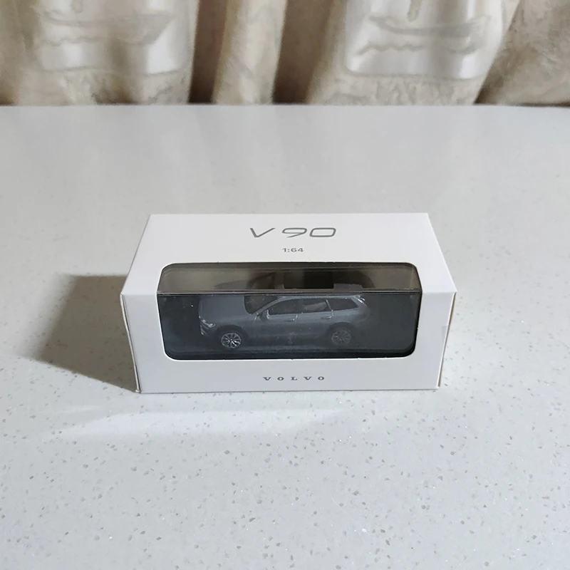 1:64 V90 Diecast Car Model Collectible 6 1:64 V90 Diecast Car Model Collectible - Image 6