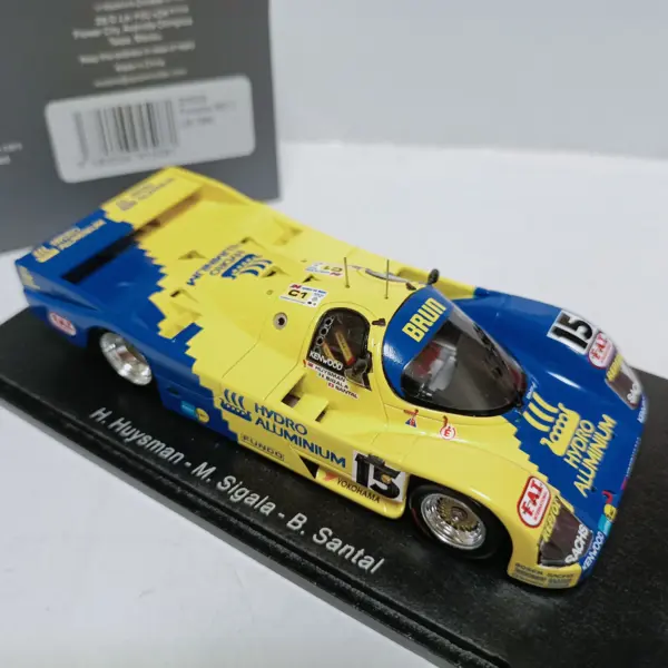 Spark 1:43 Resin Porsche 962C LeMans 1990 Model - Image 2