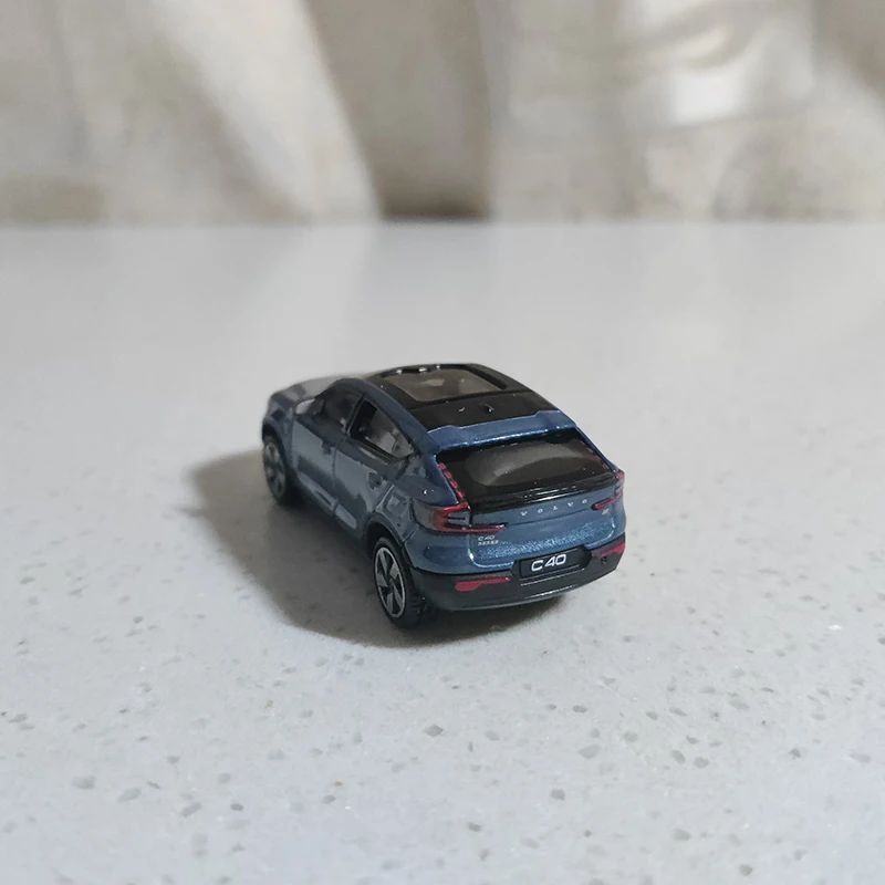 Diecast C40 Model Car 1:64 Scale for Collectors 3 Diecast C40 Model Car 1:64 Scale for Collectors - Image 3