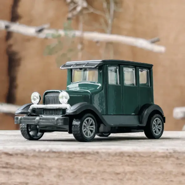 1:43 Alloy Vintage Ford A Diecast Model Car - Image 3