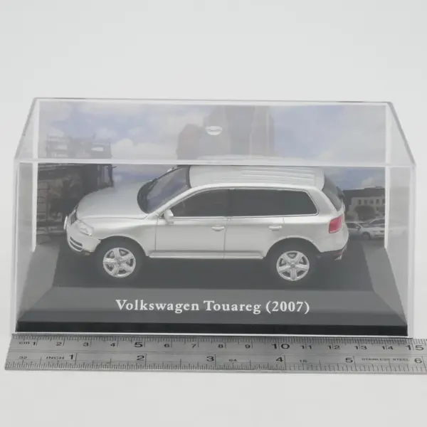 IXO 1:43 Scale Volkswagen Touareg 2007 Alloy Model - Image 6