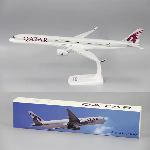 1:200 Scale Qatar A350-1000 Airplane Model - Image 7