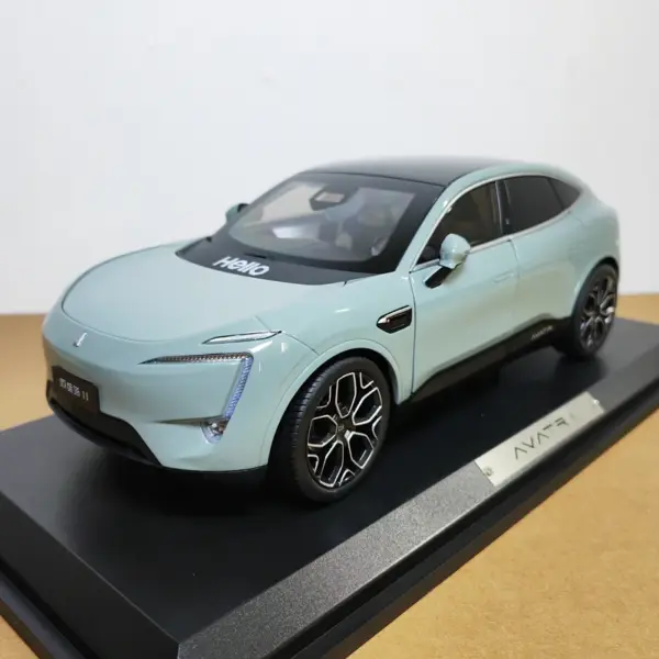 AVATR 11 Diecast 1:18 Scale SUV Collectible - Image 6