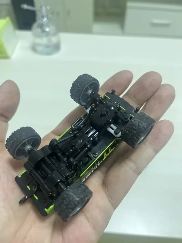 1:64 Off-Road RC Car with Trailer Gift - Image 4
