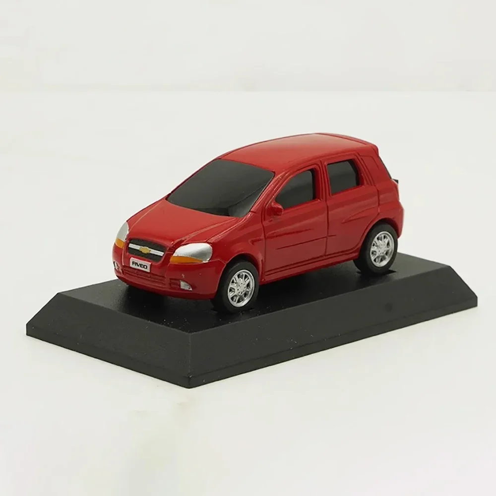 Chevy Lechi 1:64 Die-Cast Alloy Model Collectible 4 Chevy Lechi 1:64 Die-Cast Alloy Model Collectible - Image 4