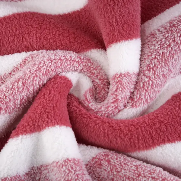 Thickened 70x130cm Super Absorbent Bath Towel in Five Colors - Image 3