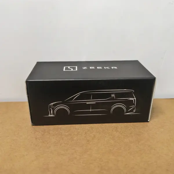 1:64 Scale ZEEKR 009 Alloy Car Model Collectible - Image 6