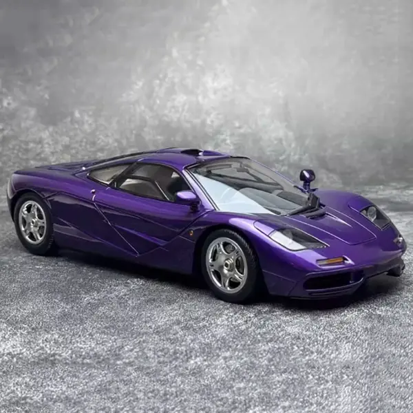LCD 1:18 F1 XP5 Silver Alloy Car Model - Image 3