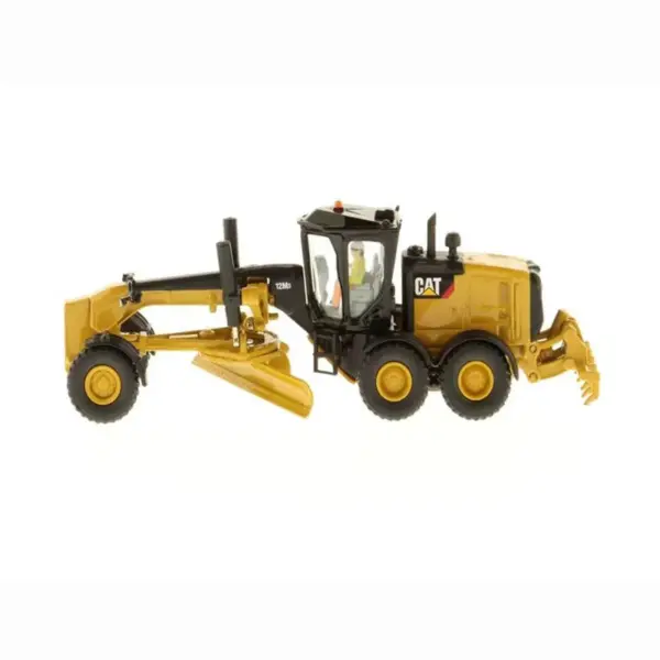 Cat 12M3 Die-cast Scale Model for Collectors - Image 5